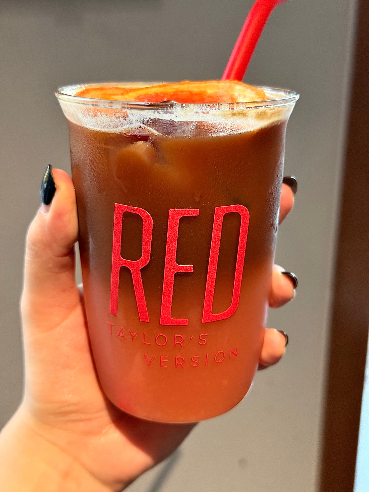 Vintage Crimson Glass Cup | 16oz Retro Aesthetic Tumbler with Red Silicone Straw