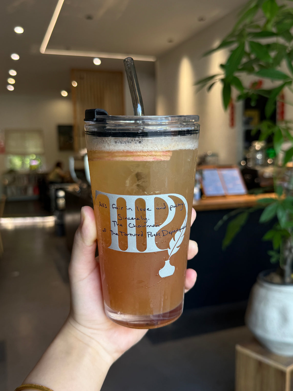 Vintage Poetry Glass Tumbler | 17.6oz Cup with Gray Glass Straw